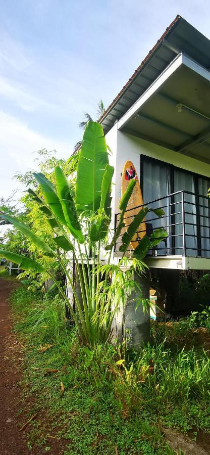 Kotak Kotak Borneo Villa Kudat Buitenkant foto